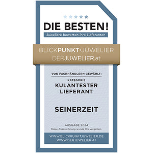 Seinerzeit vince il premio Blickpunkt Juwelier 2024 come fornitore più accomodante (Kulantester lieferant), scelto da gioiellieri professionisti in Germania e Austria.