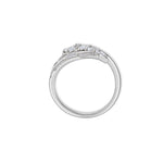Seitenansicht des Seraph Engelsflügel Rings von SEINERZEIT aus rhodiniertem 925 Sterling Silber mit weißen Zirkonia und flexibler Ringschiene 
