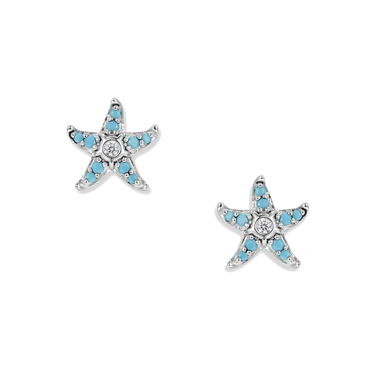 Due orecchini a forma di stella marina in argento con zirconi color turchese sulle punte e una pietra scintillante al centro, abbinati al ciondolo Sila Aqua.