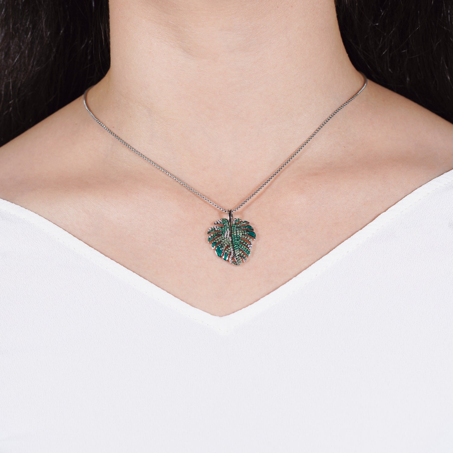 Malu pendentif feuille de Monstera